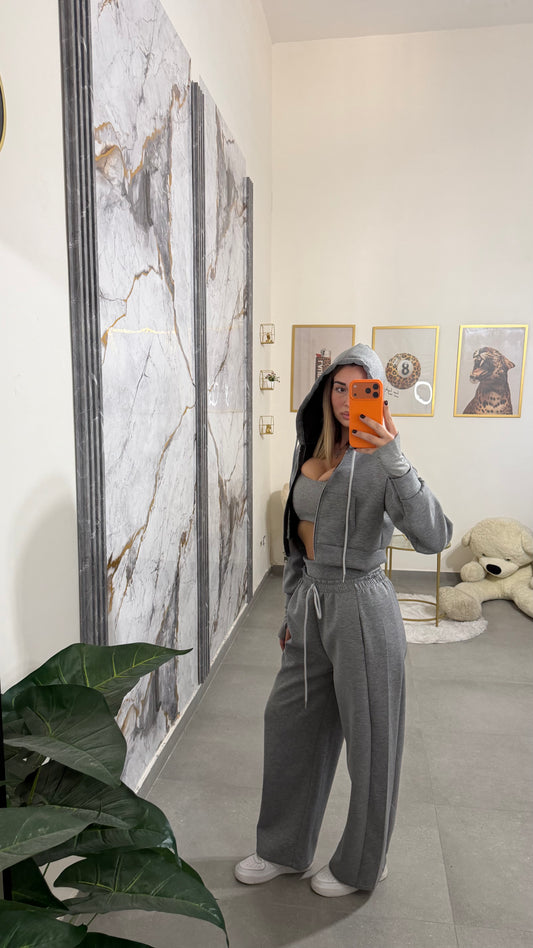 Tuta grey