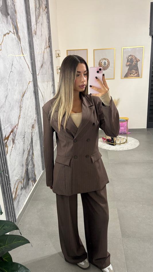 Tailleur brown gessato