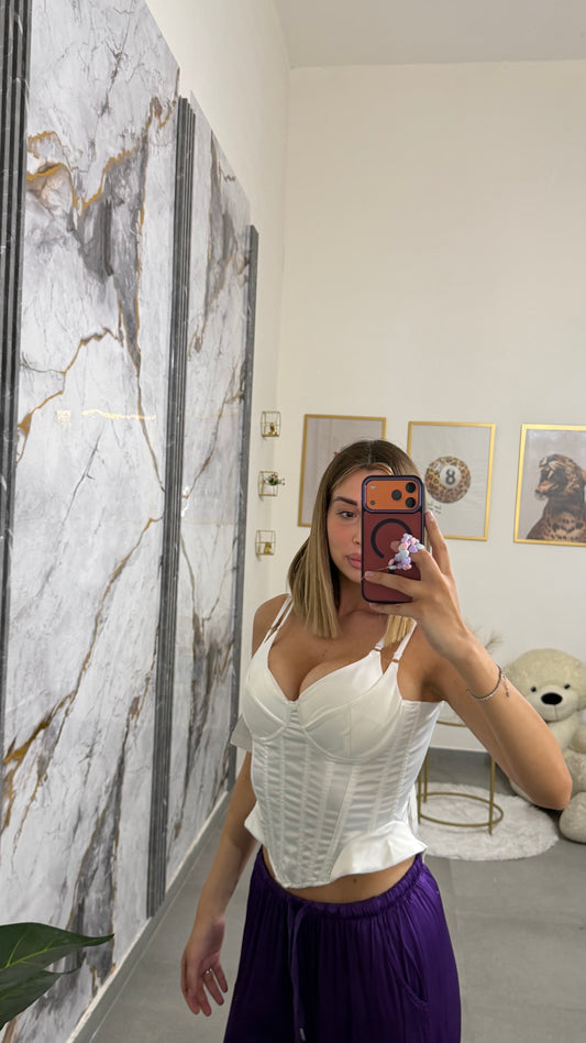 Bustino white